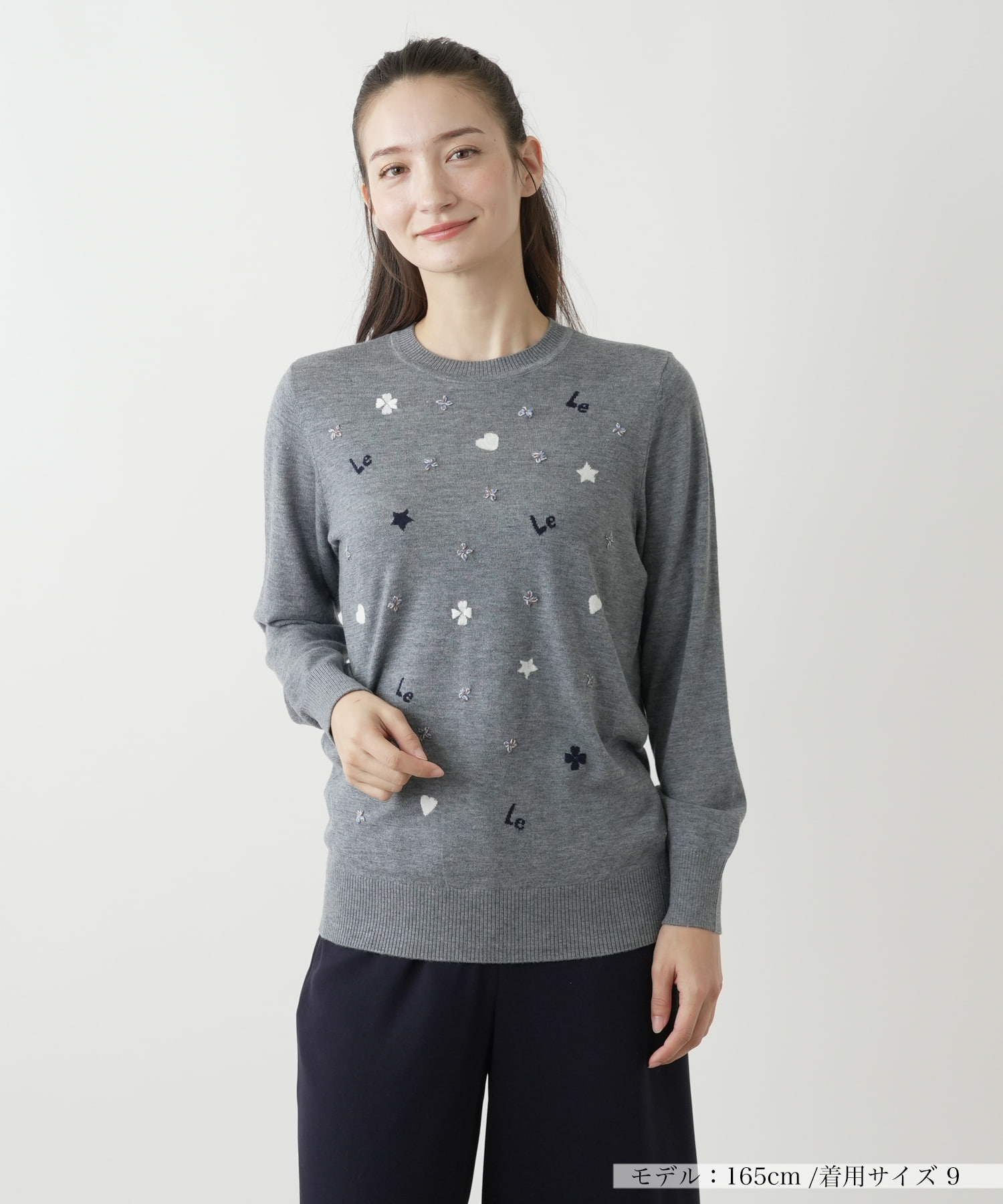 モチーフ刺繍クルーネックニット【Leilian WHITE LABEL】 -｜Leilian 
