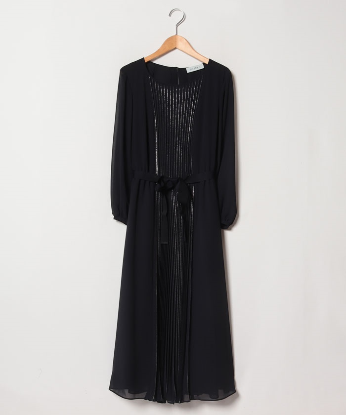 天海祐希さん着用 レリアンネミカ 花柄ワンピース