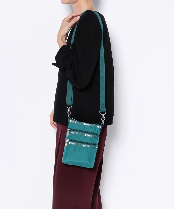 3 ZIP CROSSBODYファンファーレ