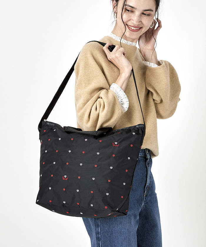 DELUXE EASY CARRY TOTEエンブロイダードリップス（トートバッグ