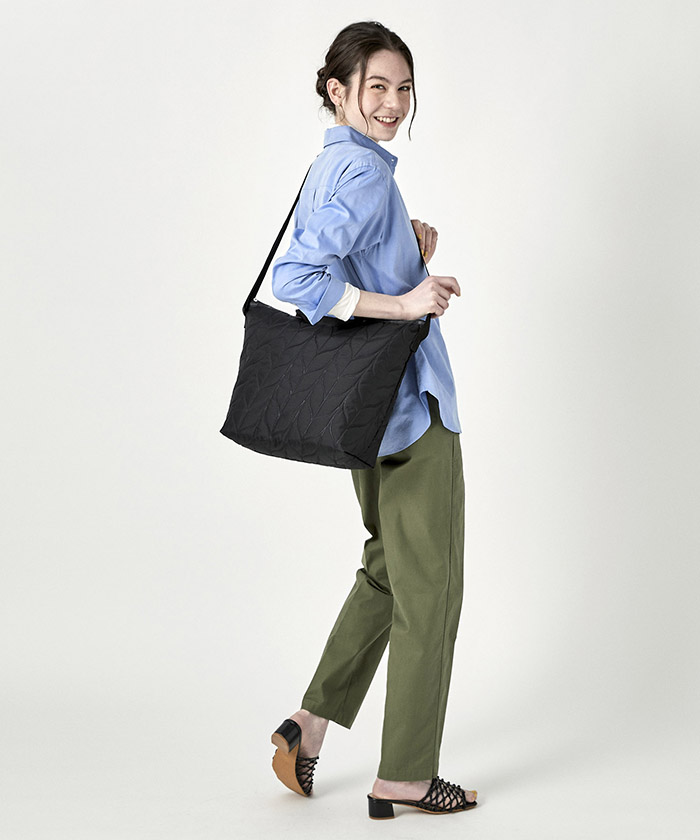 DELUXE EASY CARRY TOTEブレイディドデボスブラック