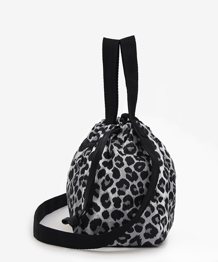 E/W CITY DRAWSTRING BAG アップタウンレオパード/ブラック