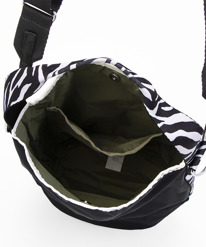 CONVERTIBLE BUCKET BAGノワールゼブラ(クロスボディ CONVERTIBLE BUCKET BAGノワールゼブラ(クロスボディ