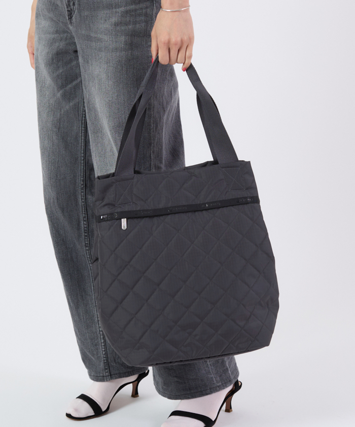 ■LeSportsac■MARKET TOTEサンダーナイトキルト MARKET TOTEサンダーナイトキルト（トートバッグ）｜LeSportsac
