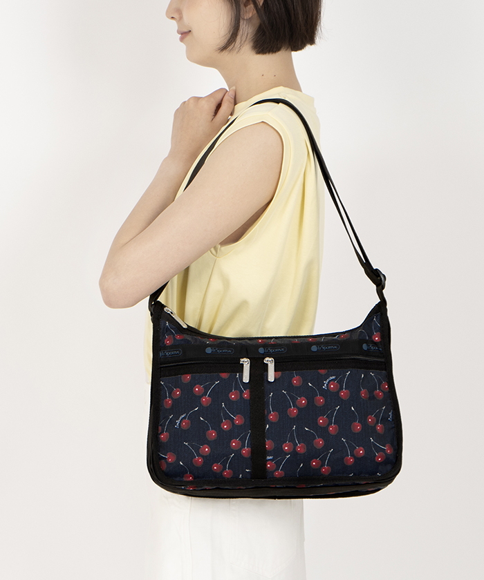 ■LeSportsac■DELUXE EVERYDAY BAG クラシカルチェリー DELUXE EVERYDAY BAGクラシカルチェリー（クロスボディ