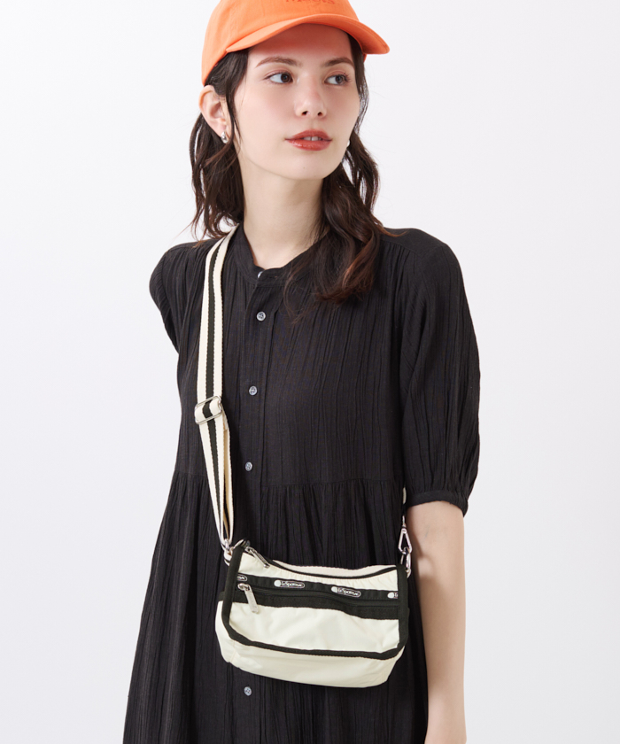 ■LeSportsac■SMALL LOAF CROSSBODY サンドバー/ブラック SMALL LOAF CROSSBODYスペクテイターサンドバー/ブラック(ミニ