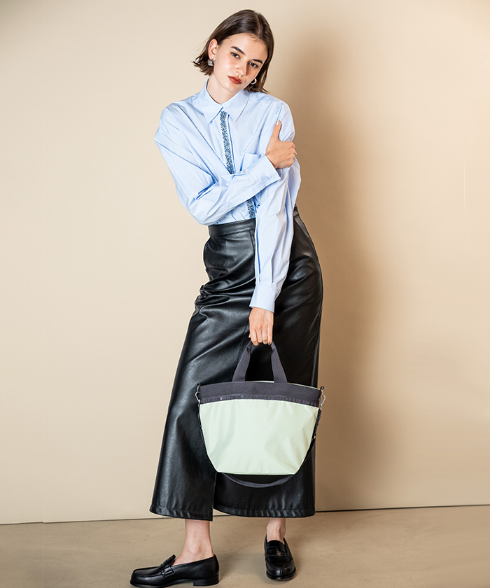 ■LeSportsac■BUCKET TOTE ソリッド BUCKET TOTEブラックキルトスタッズ（トートバッグ