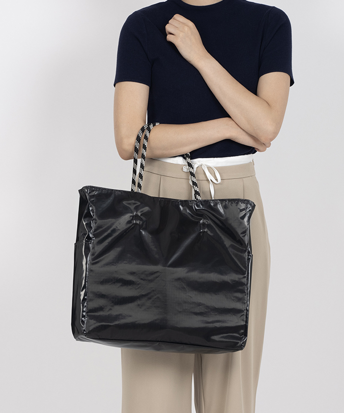 ■LeSportsac■レスポートサック リバーシブル LARGE 2 WAY TOTE LARGE 2 WAY TOTE2ウェイチョコレート/ブラックシャイン（トート