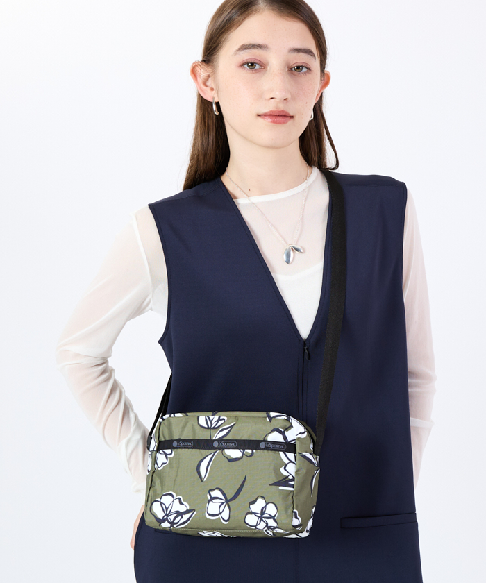 最終値下★ほぼ未使用★LeSportsac　DANIELLA CROSSBODY LeSportsac Daniella Crossbody Bag (Black Shine): Handbags