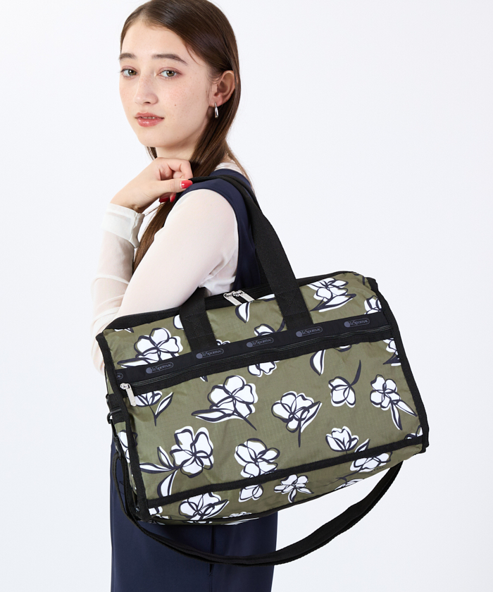 【未使用級】レスポートサックDELUXE MED WEEKENDER現行カラー DELUXE MED WEEKENDER/リサイクルドブラックJP / LeSportsac