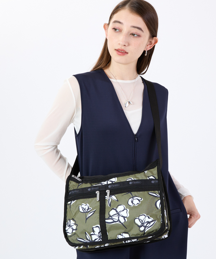 LeSportsac DELUXE EVERYDAY BAG ダークオリーブ/斜めがけ レスポートサック DELUXE EVERYDAY BAG ダークオリーブ - メルカリ