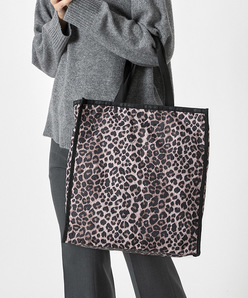 LG BOOK TOTEトーニーレオパード