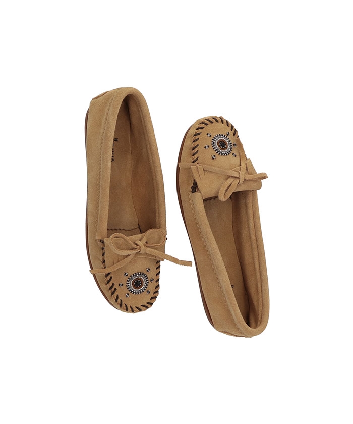 ME TO WE MOC Taupe 【37110015】｜ミネトンカモカシン 公式通販サイト｜MINNETONKA MOCCASIN
