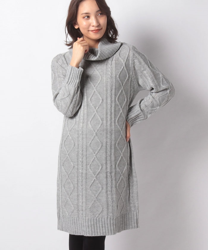 オフタートルケーブルニットワンピース Interplanet インタープラネット 公式 オリゾンティ オンラインストア