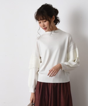 913