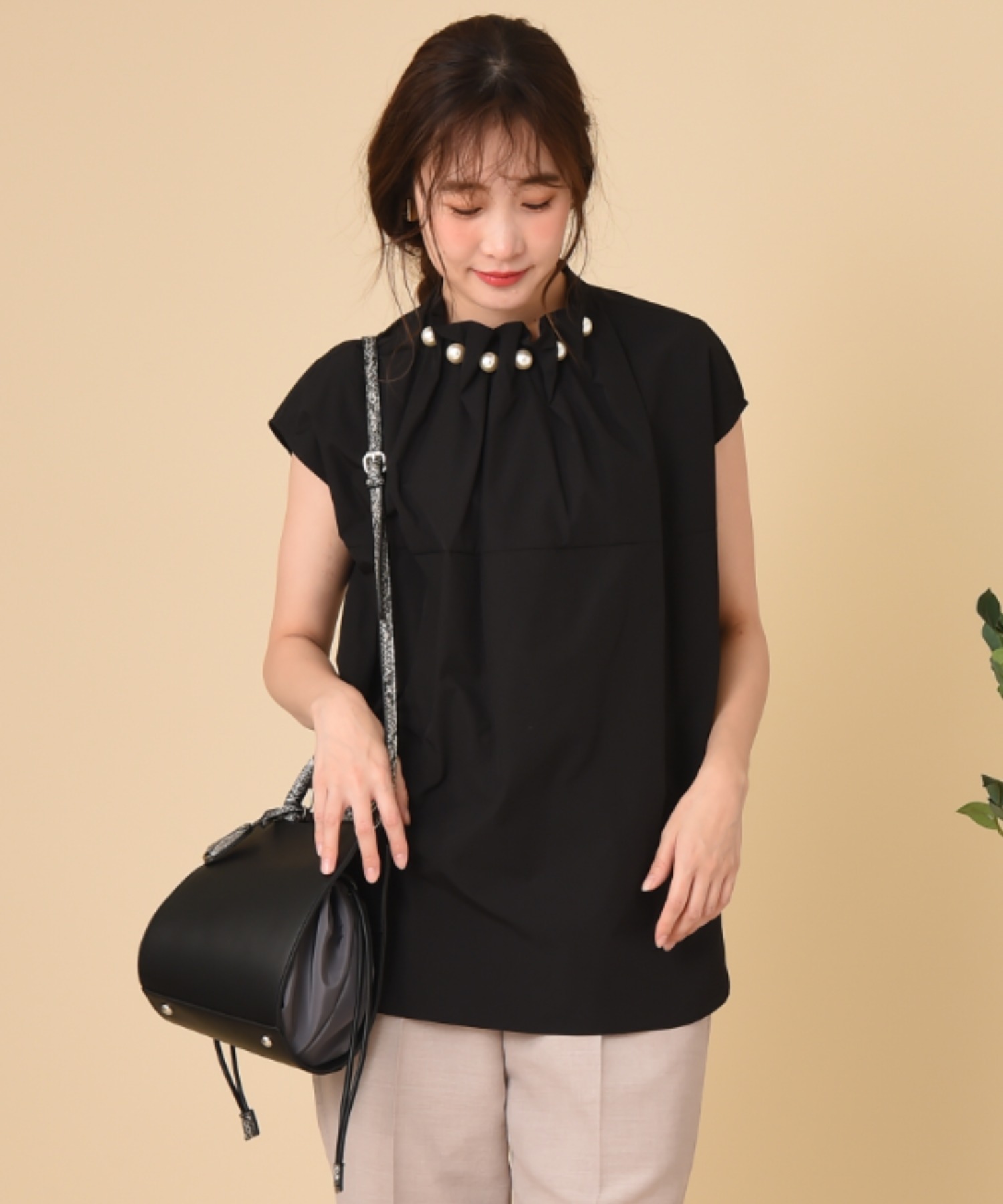 anana】BIGパールネック半袖ブラウス -|ORIZZONTI online