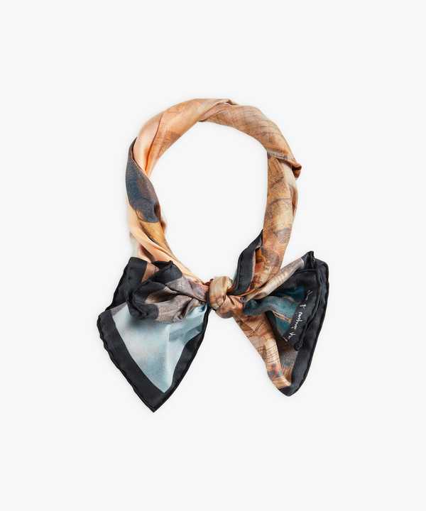 agnes b. x Le Louvre tHgvg VN XJ[t "Port de mer au soleil couchant"