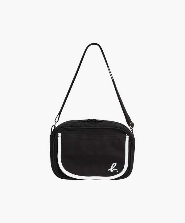 "b."���S �V�����_�[�o�b�O "Adrian"