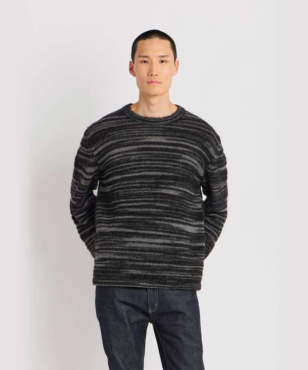 Y ApJ  vI[o[ "Overcoming"