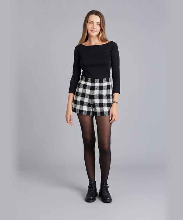 yOutletzCAQ0 SHORT V[gpc