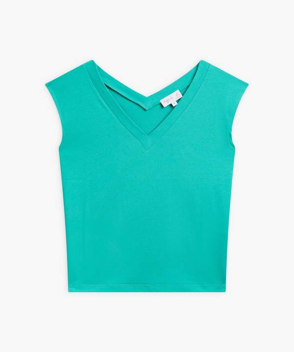 yOutletzJ000 TS KITY TVc