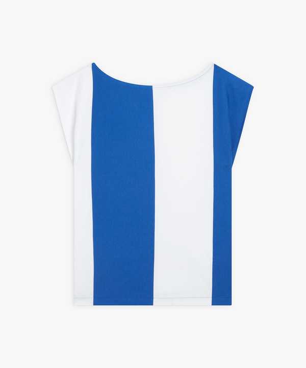 yOutletzJIY4 TS ARA TVc