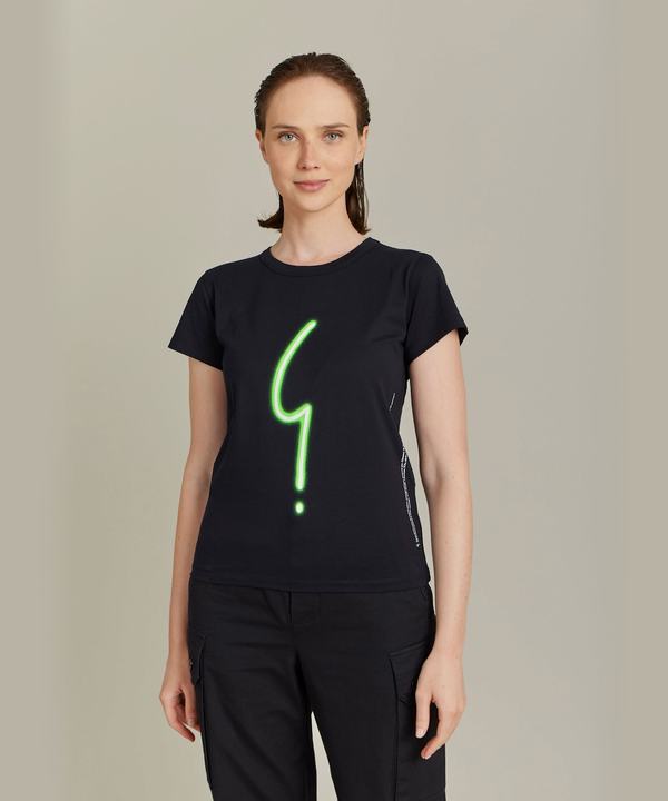 yOutletzSEV9 TS BRANDO TVc