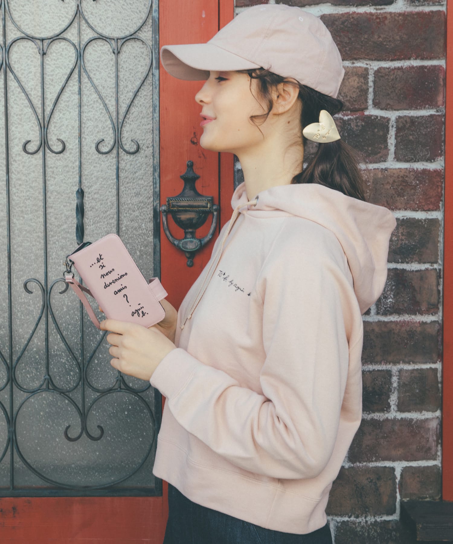 WK71 HOODIE ロゴパーカー