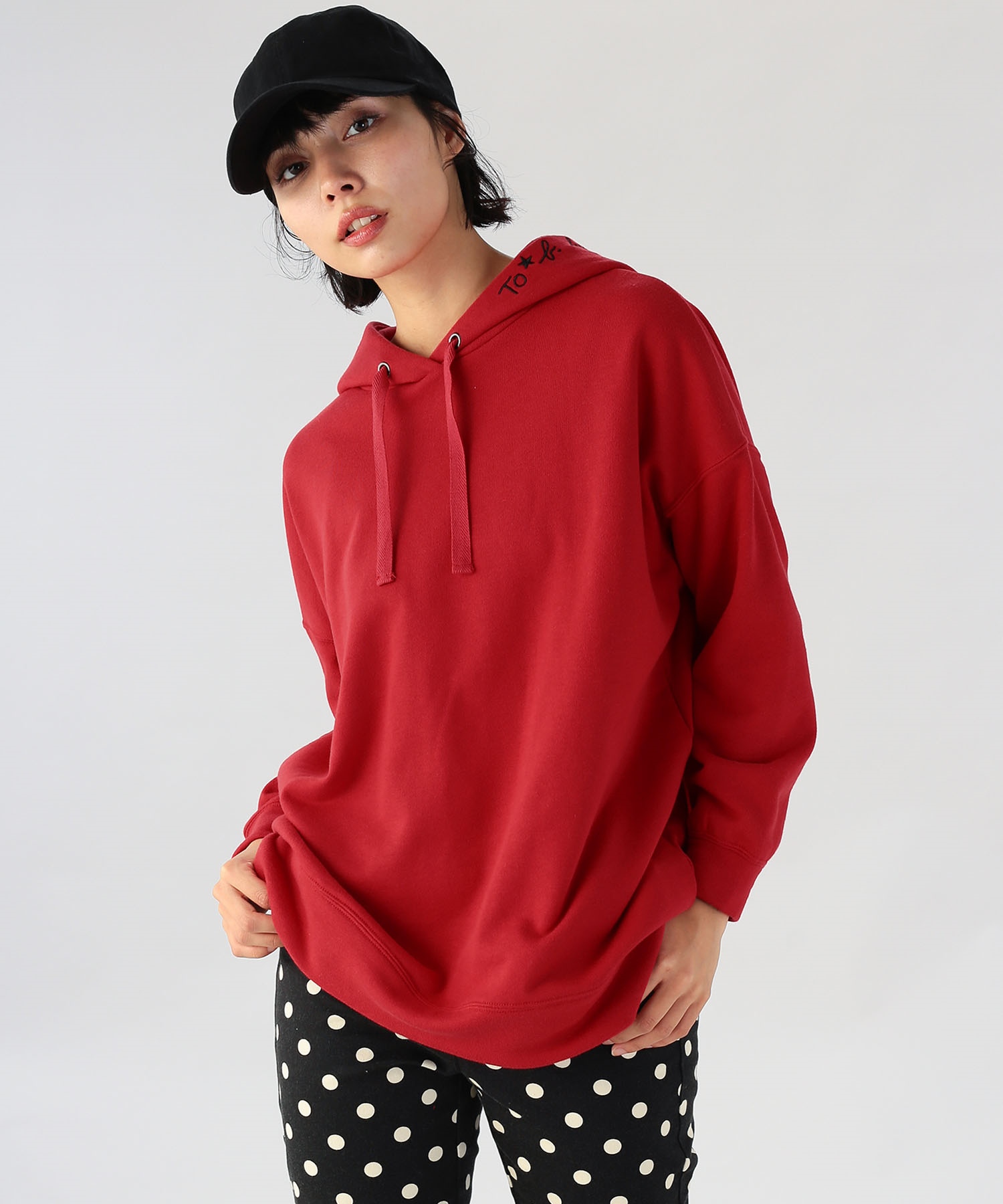 WU04 HOODIE To b. ロゴボーイズフーディー ｜To b. by agnès b