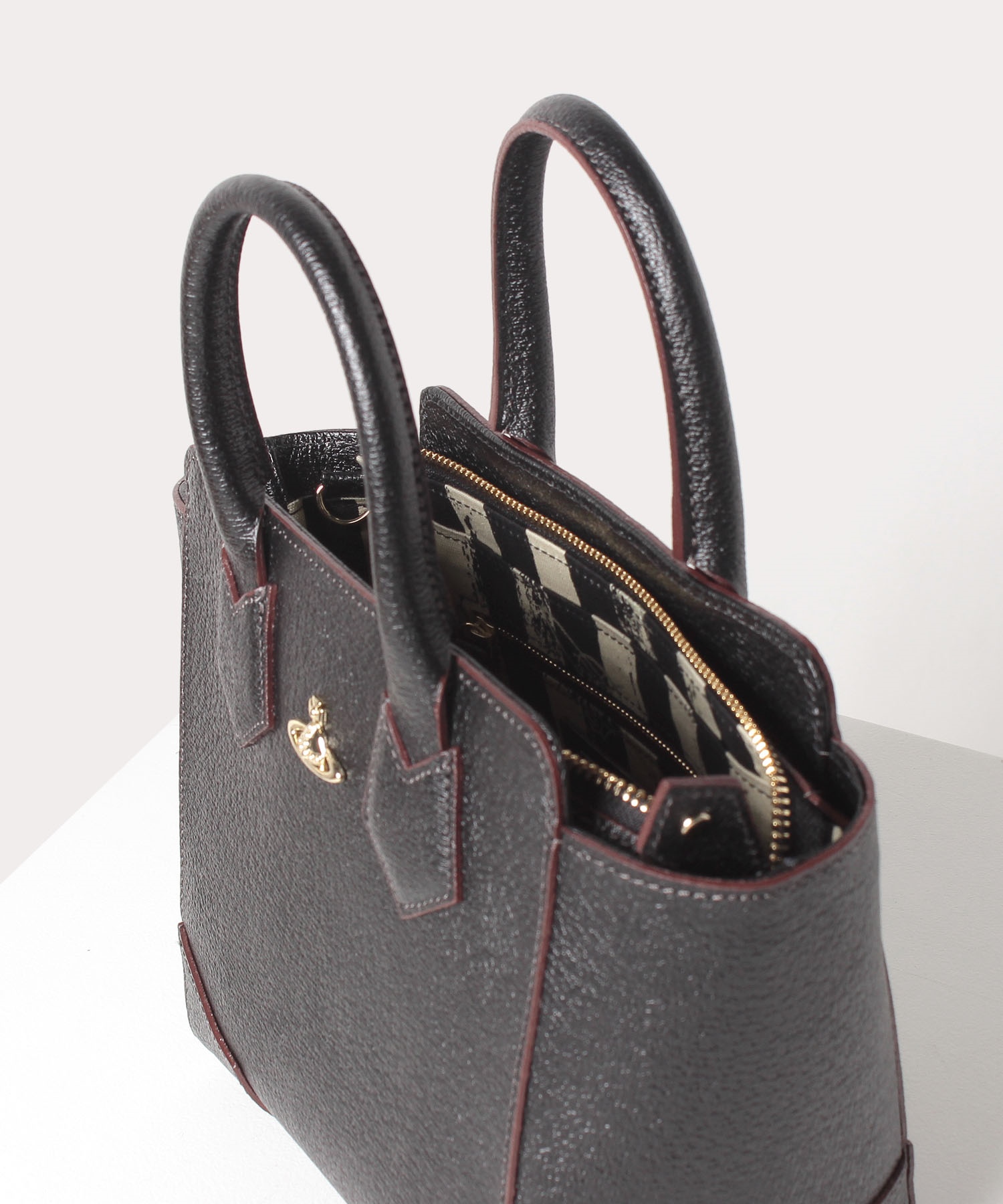 【美品】vivienne westwood EXECUTIVEバッグS 2wayマチ80cm