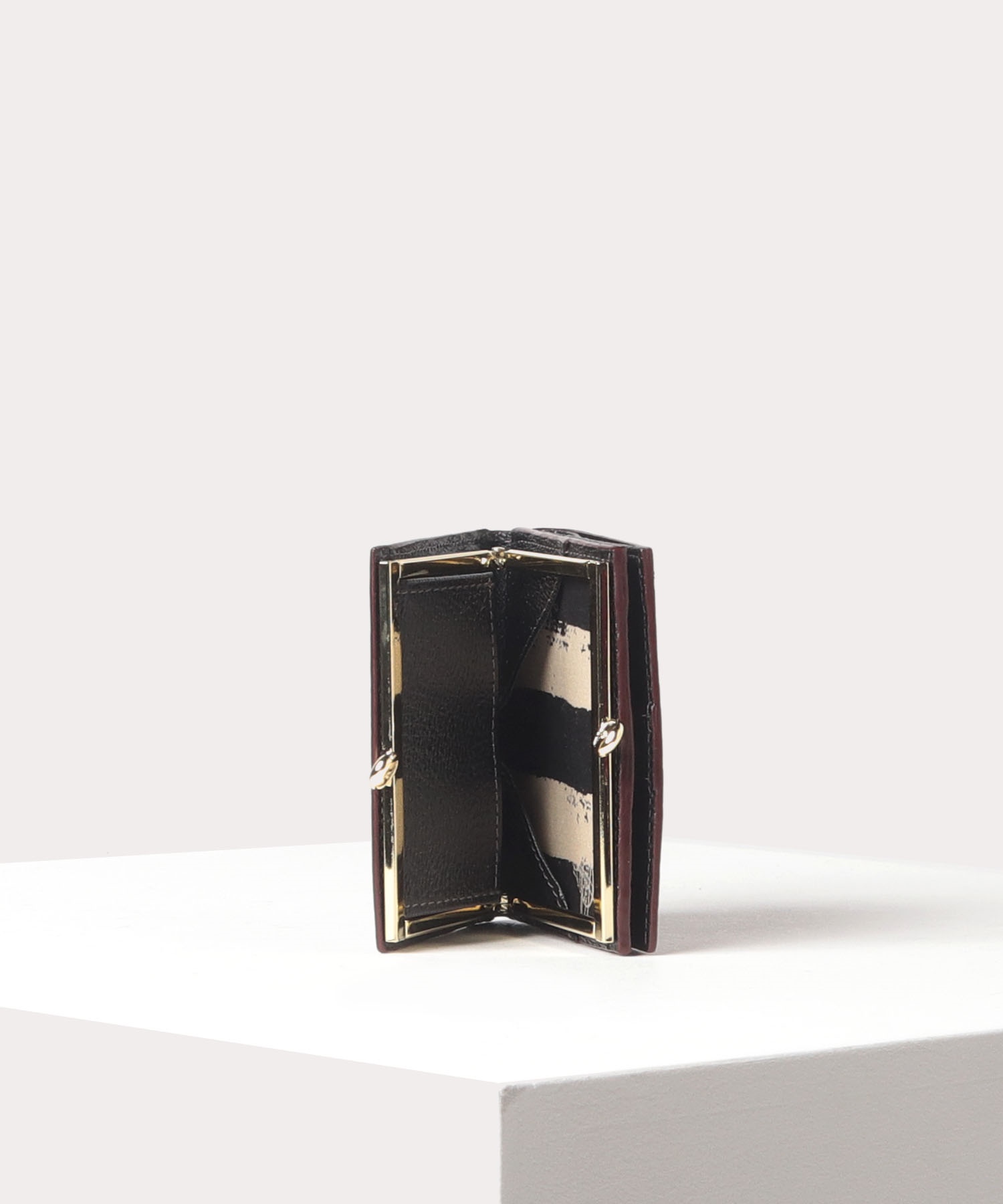 EXECUTIVE 口金二つ折りミニ財布(ブラック)（レディース）（3218C9K