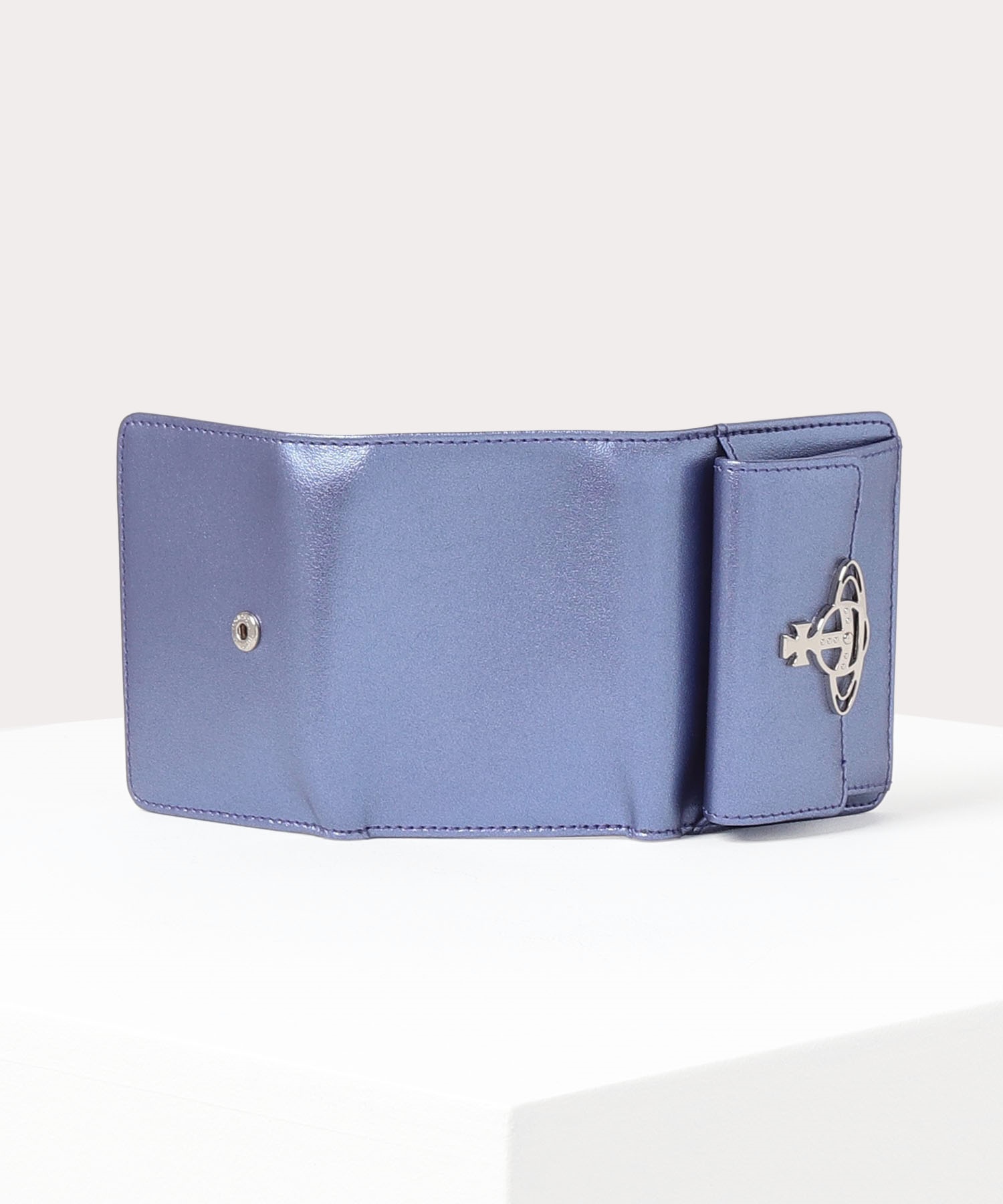 PEARLISED LEATHER O܂~jz