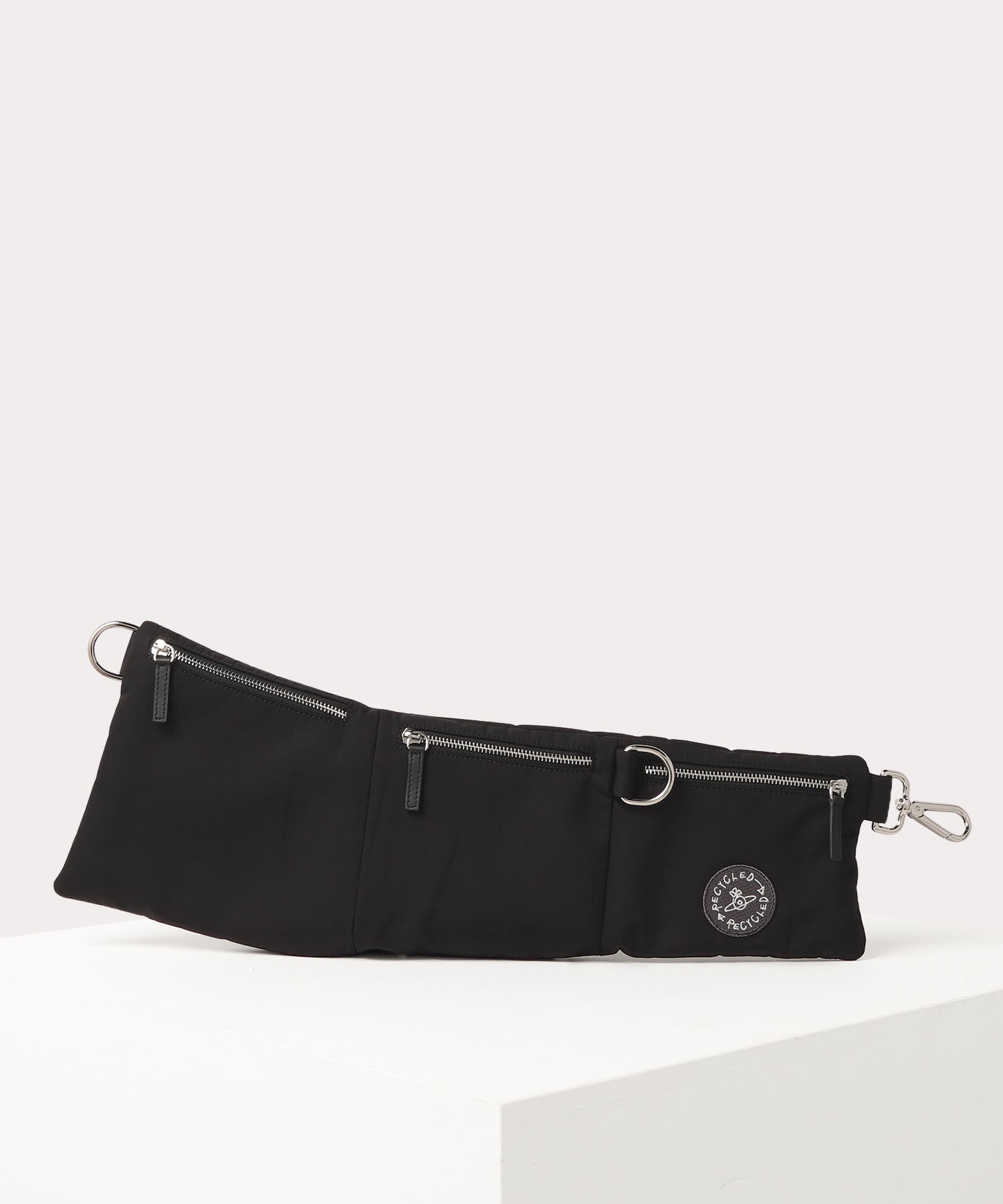 Clint メンズショルダーバッグ ブラック メンズ 公式通販 ヴィヴィアン ウエストウッド Vivienne Westwood
