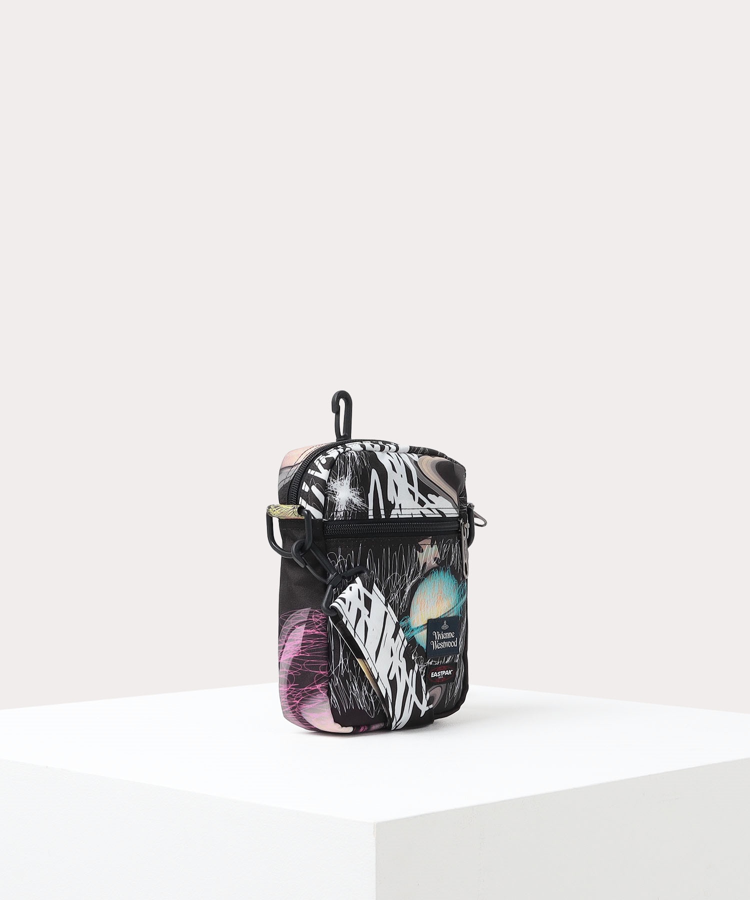 Vivienne Westwood×EASTPAK VW THE ONE ショルダーバッグ(ブラック系