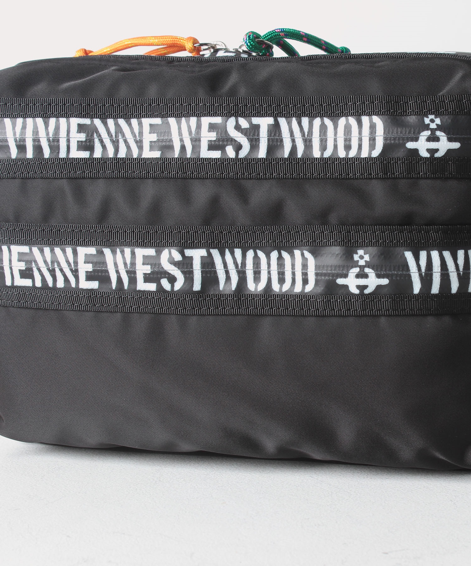 ヒロープ メンズショルダーバッグ ブラック メンズ Vwb930 公式通販 ヴィヴィアン ウエストウッド Vivienne Westwood