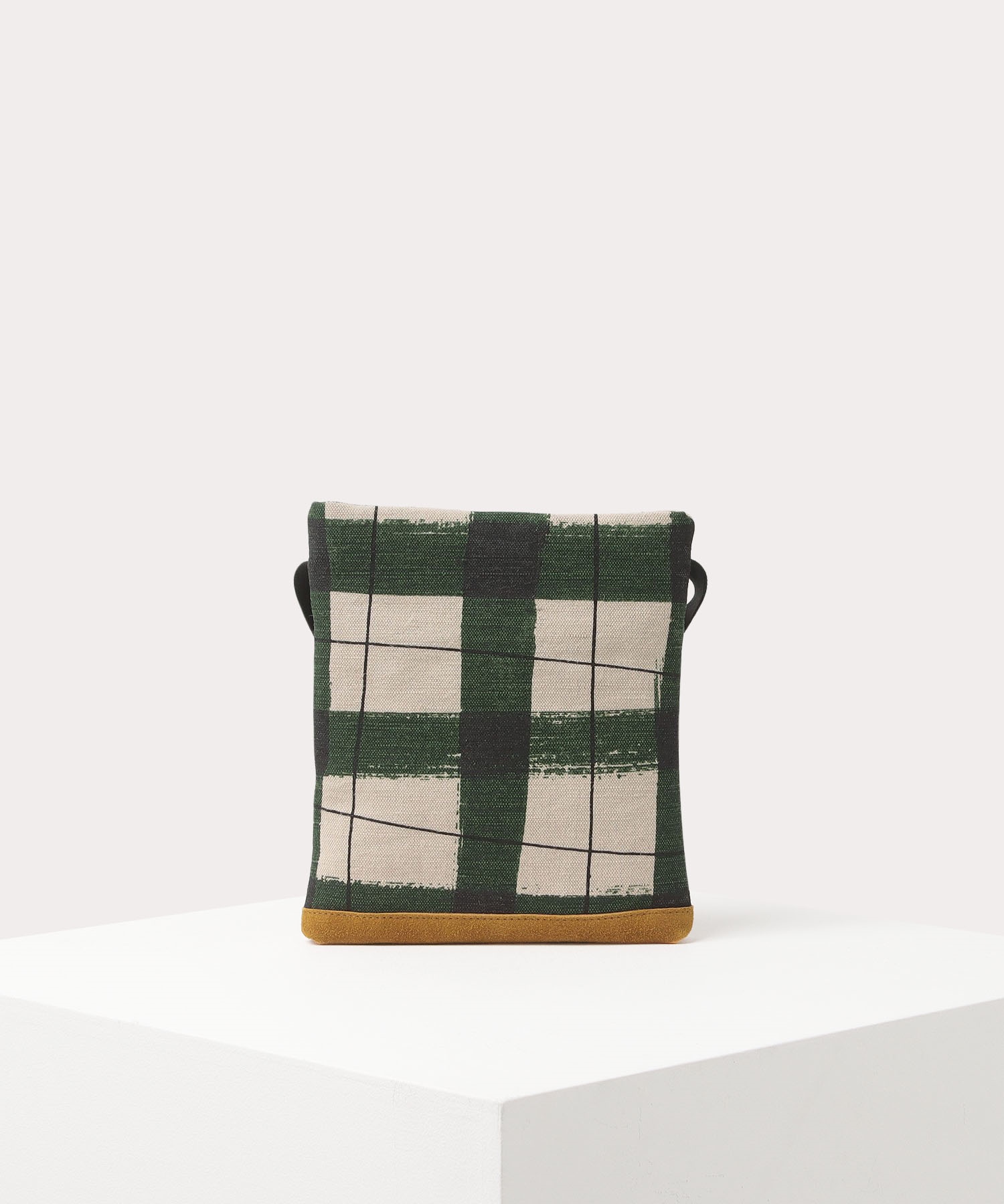 MESSY TARTAN TRbV